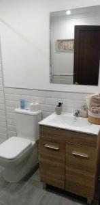 A bathroom at Amazing View Holiday Home near of the sea