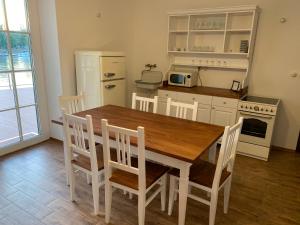 Gallery image of Százesztendős Révészház Apartman in Szigetmonostor