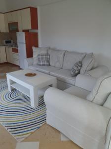 Kuchyň nebo kuchyňský kout v ubytování Apartmani Ruzmarin