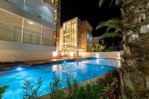 Piscina de la sau aproape de One Bay Residence - Apartment 12 - Apartment in Pereybere