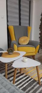 A seating area at APARTMAN FEELING