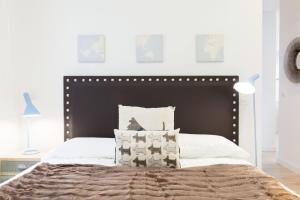 Llit o llits en una habitació de For You Rentals NEW Design Apartment Puerta del Sol PRE10C