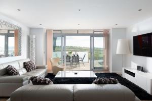 TV a/nebo společenská místnost v ubytování Ollies 4 Cribbar