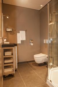Kylpyhuone majoituspaikassa Hotel-Herberg D'n Dries
