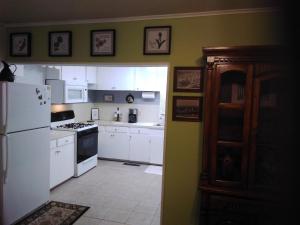 Kuchyň nebo kuchyňský kout v ubytování 3-Br 2-Bath Family-Friendly Home -10 Min to Tulsa