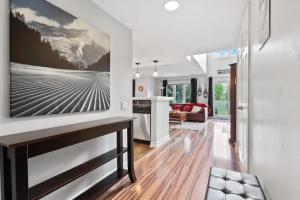 Et opholdsområde på All Seasons Sierra Lane Retreat 88371