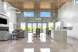 Exquisite Modern Collingview Retreat 86476