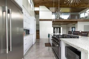 Exquisite Modern Collingview Retreat 86476