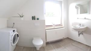 Koupelna v ubytování Ferienwohnung Schöne Aussicht + 14 fotografií
