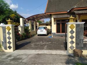 Gallery image of Ma Maison Guest House in Yogyakarta