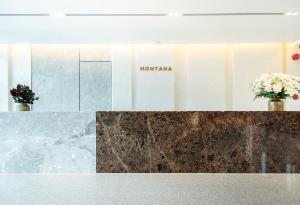 Lobbyen eller receptionen på Montana Bangkok Hotel & Residence SHA Extra Plus
