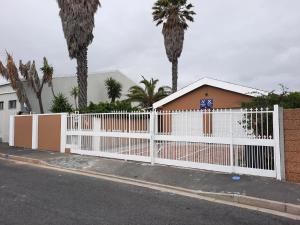 Gallery image of TwinnPalms Accommodation in Cape Town