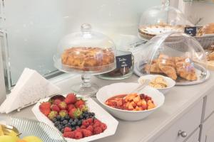 Jedlo v ubytovaní bed & breakfast alebo blízkom okolí