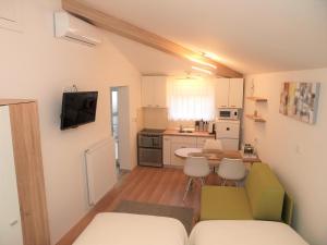 Kuchnia lub aneks kuchenny w obiekcie Cozy Studio Apartment Tian in Zagreb