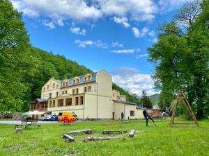 Budova, v ktorej sa hostel nachádza