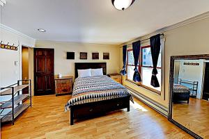 מיטה או מיטות בחדר ב-Sunburst 21B