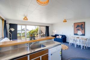 Gallery image of Absolute Beachfront - Waimarama Holiday Home in Waimarama