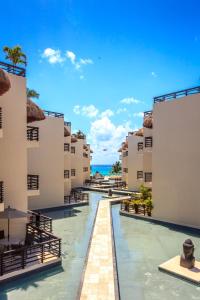 Gallery image of Aldea Beachside Condo by BVR in Playa del Carmen