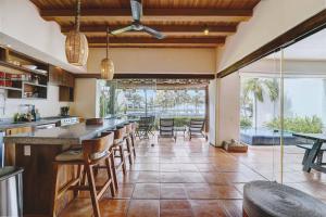 Foto dalla galleria di Las Palmas Luxury Villas a Zihuatanejo