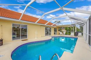 Gallery image of 921 Tulip Court in Marco Island