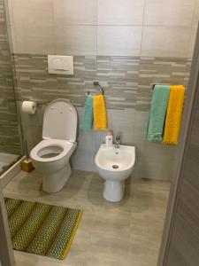 Zdjęcie z galerii obiektu Nuovissimo appartamento indipendente al centro !! w Katanii