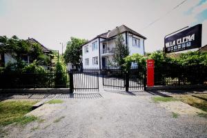 Budova, kde se vila nachází