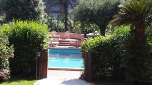 Bazén v ubytování Park Hotel San Michele nebo v jeho okolí