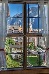 Vonkajšia záhrada v ubytovaní Historic Lakeview Apartments Hallstatt