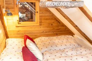 Posteľ alebo postele v izbe v ubytovaní Historic Lakeview Apartments Hallstatt