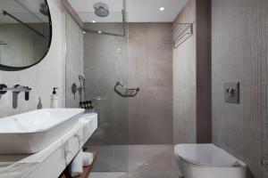 Koupelna v ubytování Platanista Hotel