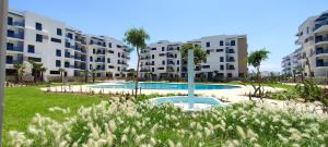 Bazén v ubytování Appartement costa mar martil nebo v jeho okolí
