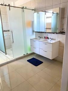 Gallery image of Nyali Emirates Reef Apartment in Mombasa