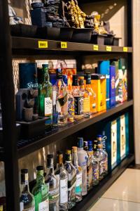 Supermarket nebo jiné obchody v  hotelu nebo okolí