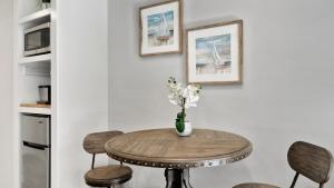 Φωτογραφία από το άλμπουμ του East Hampton House Resort σε East Hampton