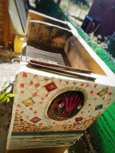 a bird nesting inside of a bird house at Cabañas Alpinas Terra Natura in Bialet Massé