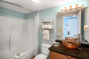 Palette Resort Myrtle Beach的一间浴室