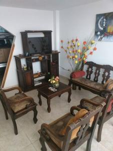 Area tempat duduk di Hermosa Casa en excelente vecindario en San Gil