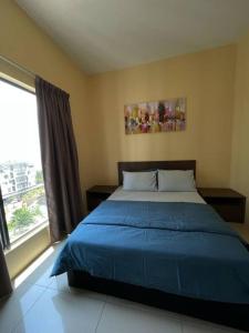 Postel nebo postele na pokoji v ubytování OPAHOME@SWISS GARDEN RESIDENCE (POOL VIEW) 1 Bedroom Studio with WIFI + NETFLIX