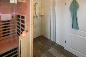 Koupelna v ubytování Meerglück + 27 fotografií