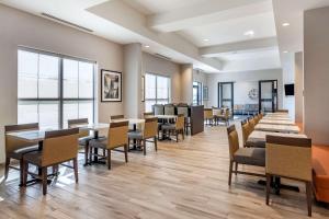 Εστιατόριο ή άλλο μέρος για φαγητό στο Comfort Suites Grandview - Kansas City