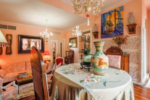Fotografie z fotogalerie ubytování Historic apartment in Santa Cruz v destinaci Seville