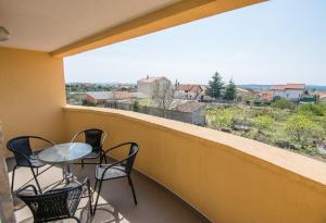 Balkón nebo terasa v ubytování Apartman Marica with swimmingpool