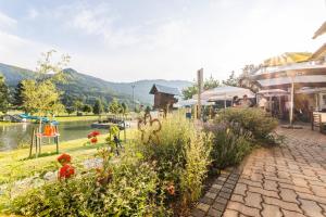 Imagen de la galería de Chalets am Badesee Lassing, en Lassing