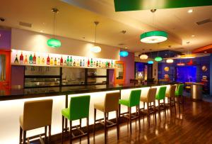 Lounge nebo bar v ubytování LEGOLAND New York Resort + 22 fotografií