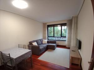 Część wypoczynkowa w obiekcie Apartamento Ana Elgoibar con garaje