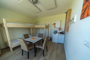 Afbeelding uit fotogalerij van Recreatieboerderij Hoeve Noordveld in Oude Bildtzijl +2 foto's