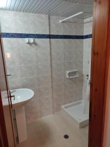 Ένα μπάνιο στο Kyriaki Hotel +43 φωτογραφίες