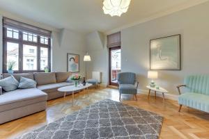 Posedenie v ubytovaní Sanhaus Apartments - FANTAZJA - Apartament z dwoma balkonami - 100 m2