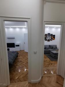Lova arba lovos apgyvendinimo įstaigoje Victory apartment - Heart of Belgrade