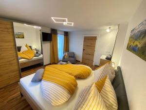 Posteľ alebo postele v izbe v ubytovaní Chalet Auszeit